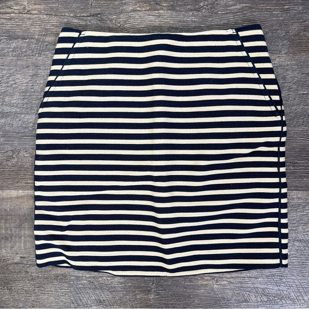 Banana republic blue and cream straight pencil skirt size 0 B52